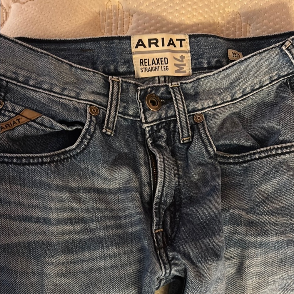Ariat Blue Relaxed Jeans with Vintage Distressed Style size 28/32